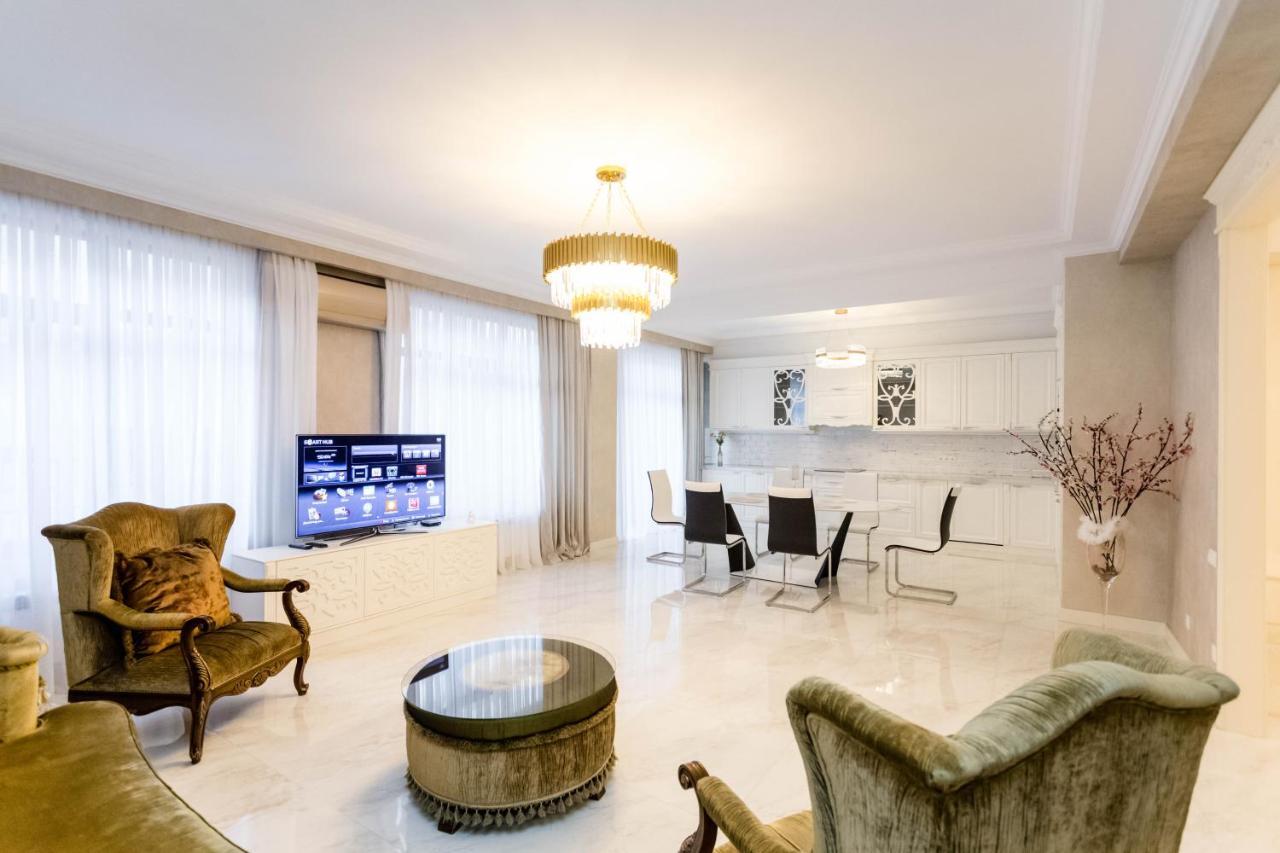 The Grand Apartment Tiflis Exterior foto